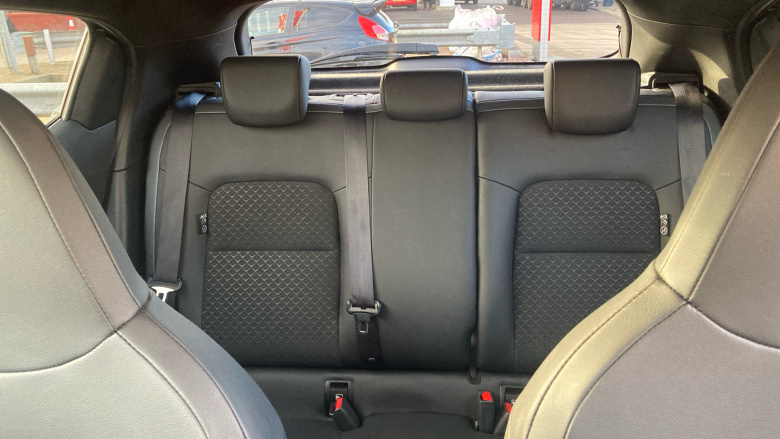 Nissan Juke 1.0 DiG-T 114 N-Connecta 5dr Petrol Hatchback